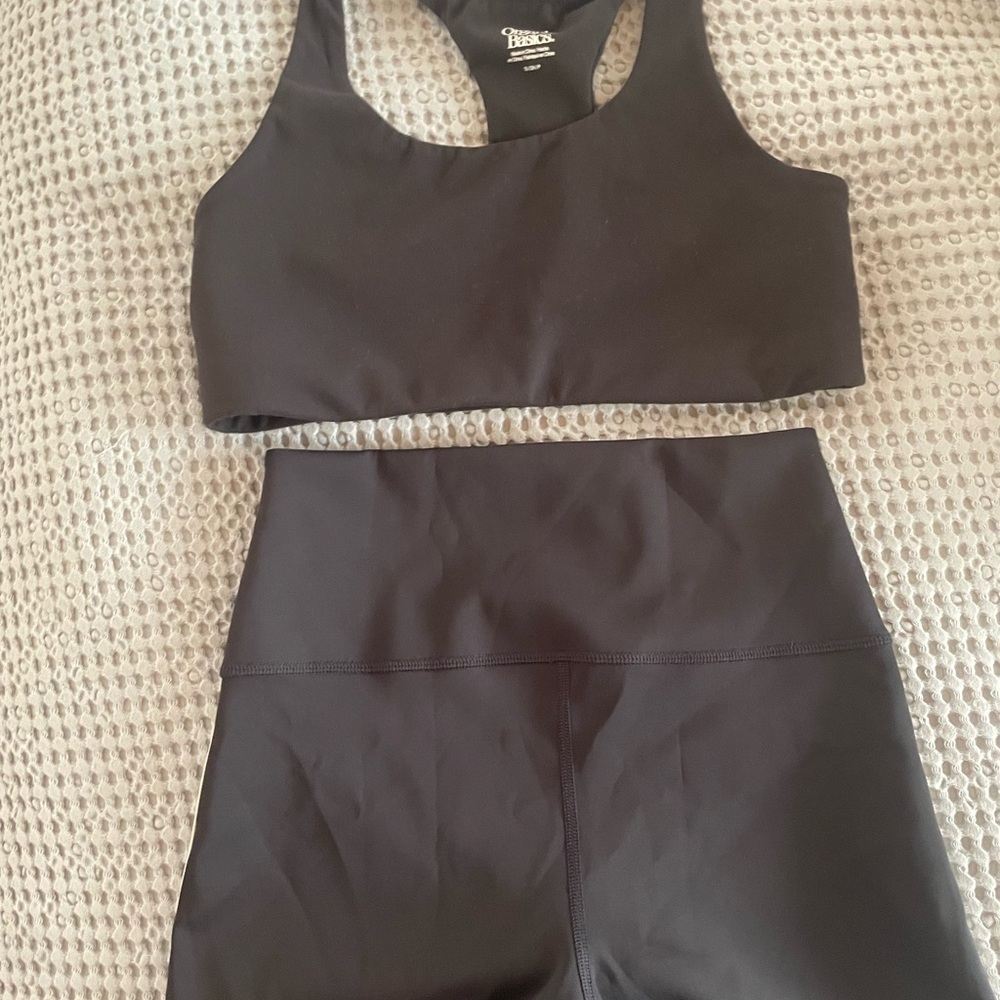 Organic basics workout set